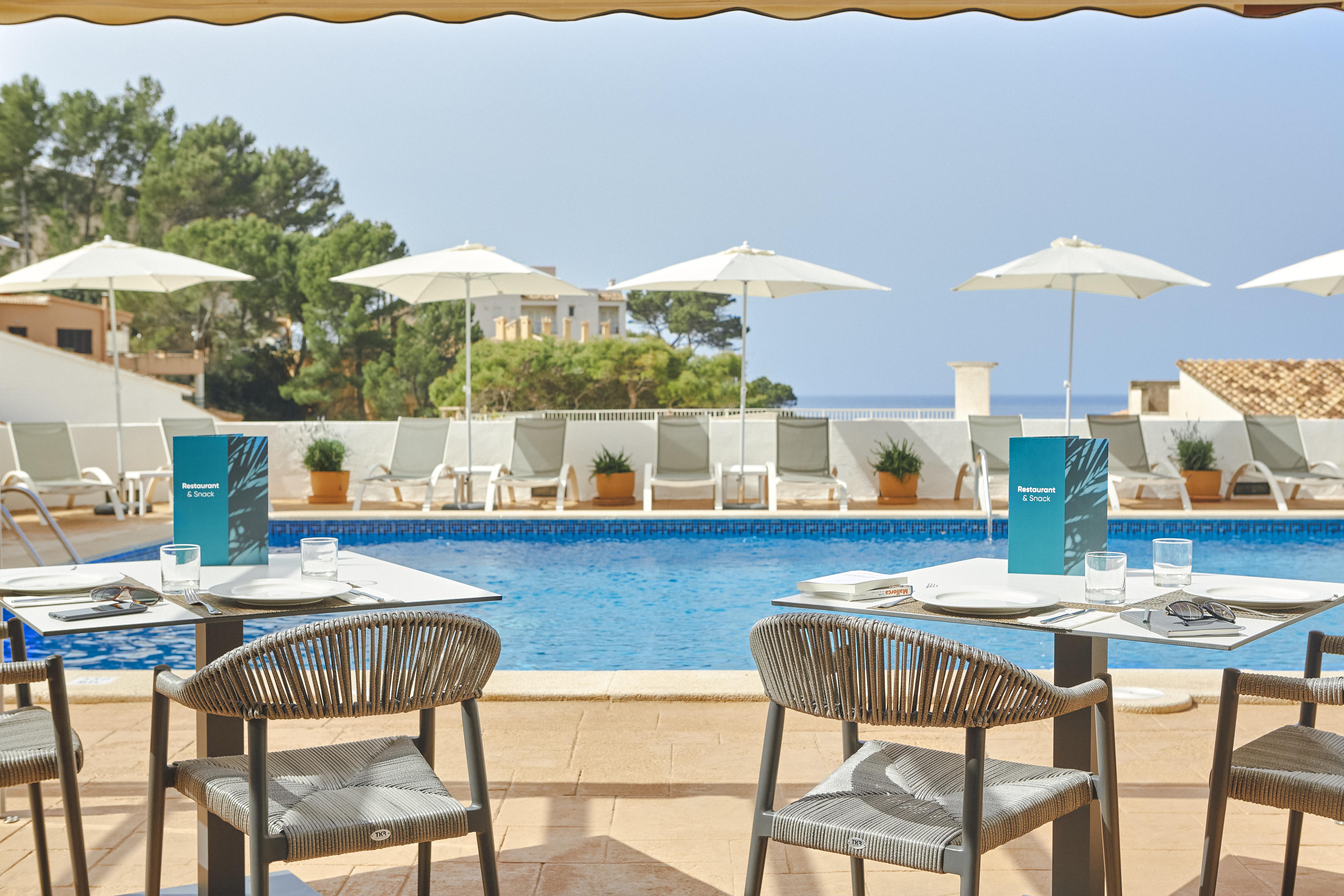 Universal Aparthotel Don Camilo Sant Elm Exterior foto