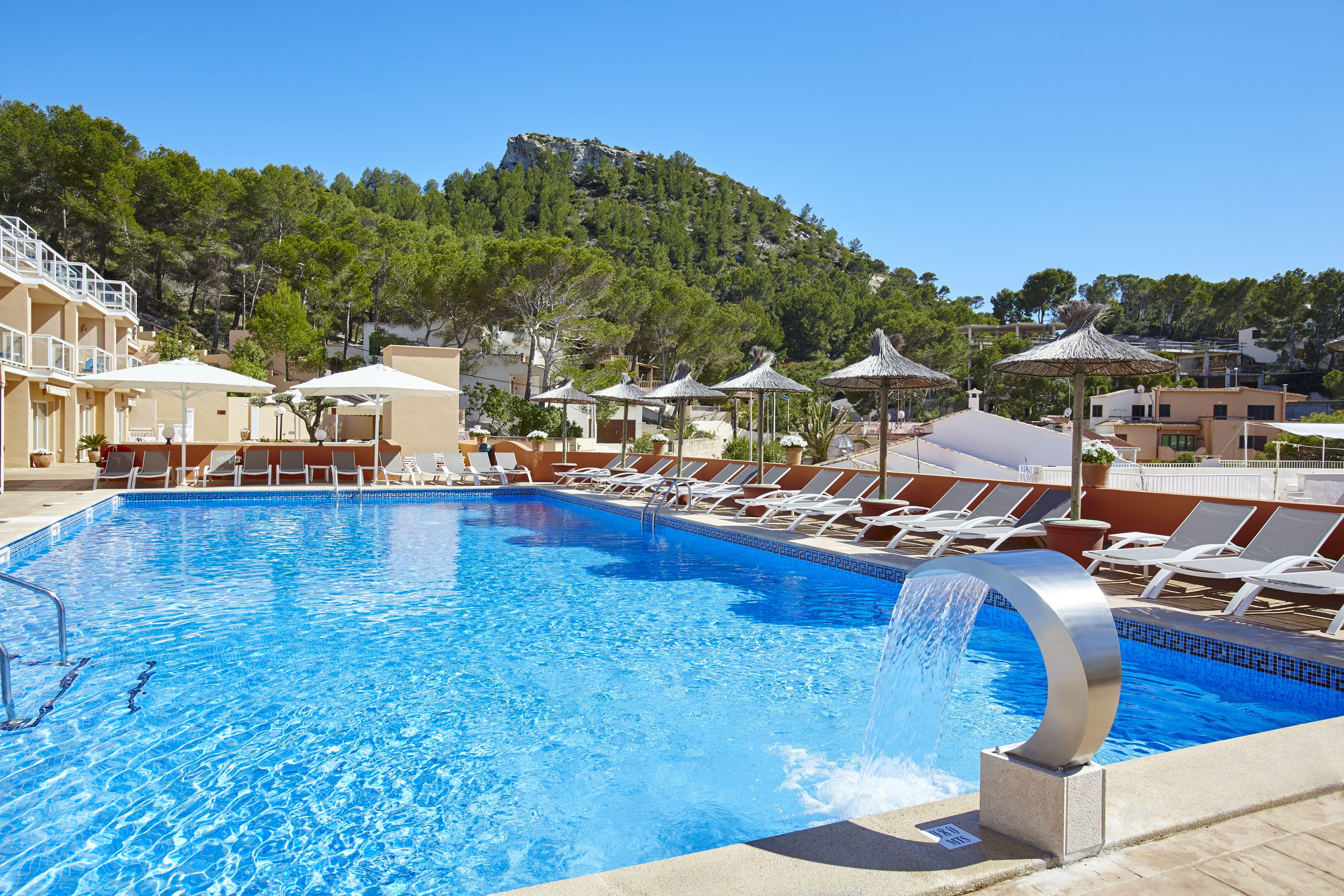 Universal Aparthotel Don Camilo Sant Elm Exterior foto