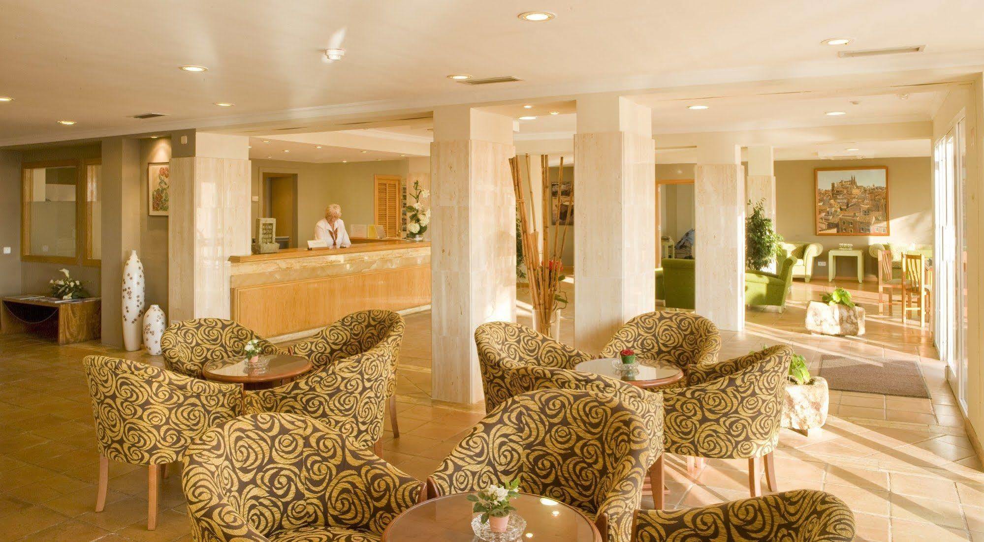 Universal Aparthotel Don Camilo Sant Elm Exterior foto